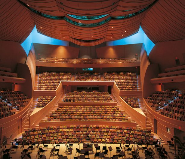 قاعة والت ديزني للحفلات الموسيقية